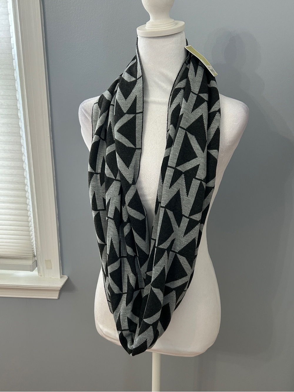 NWT Michael Kors Black Gray MK Logo Print Infinity Scarf Loop Winter Warm OS